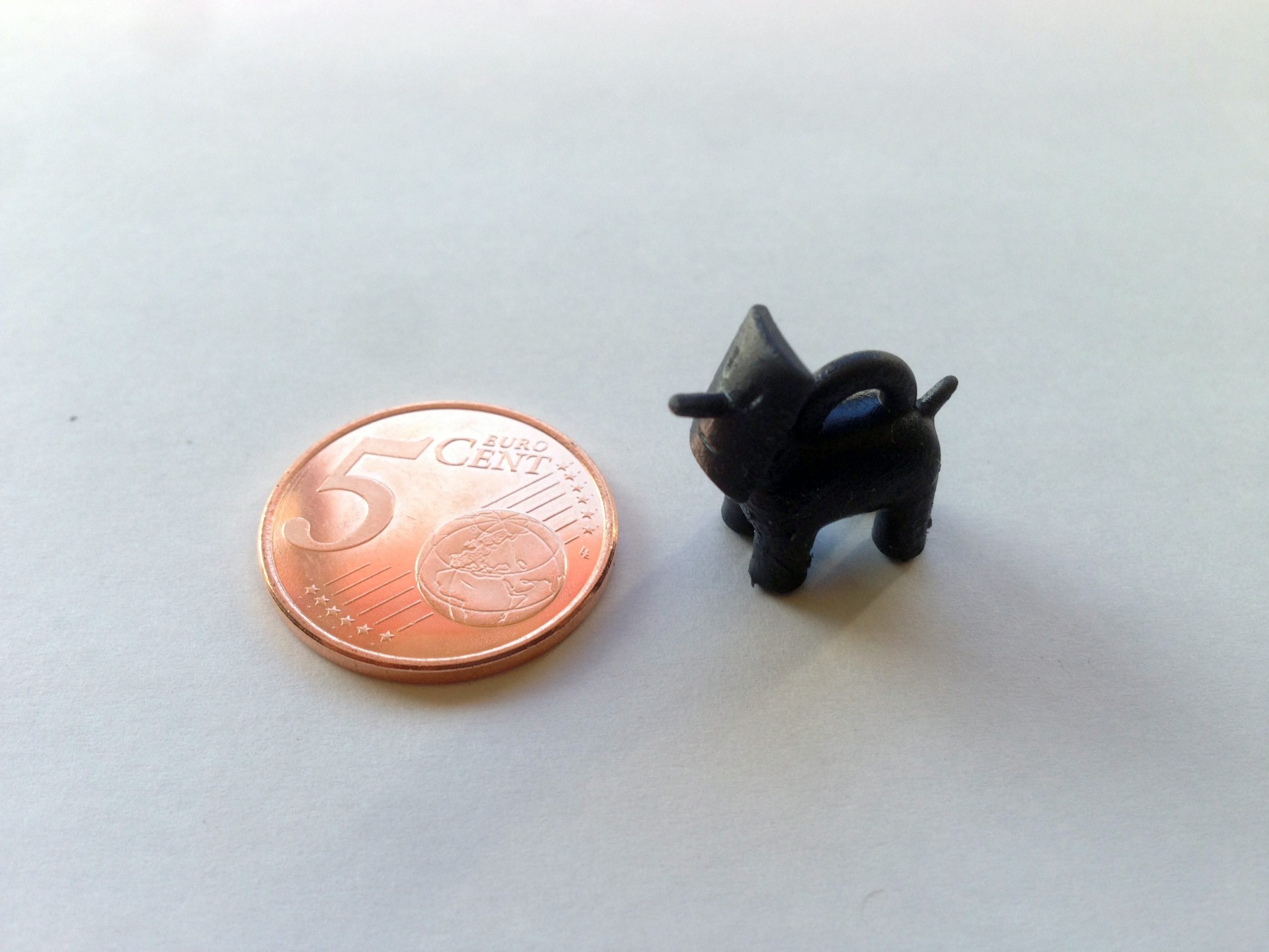 replica miniatura de perro